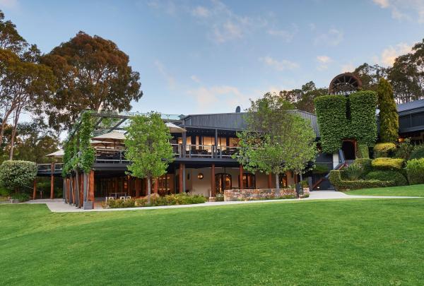 Winery building at Leeuwin Estate, Witchcliffe, Margaret River, Western Australia © Leeuwin Estate
