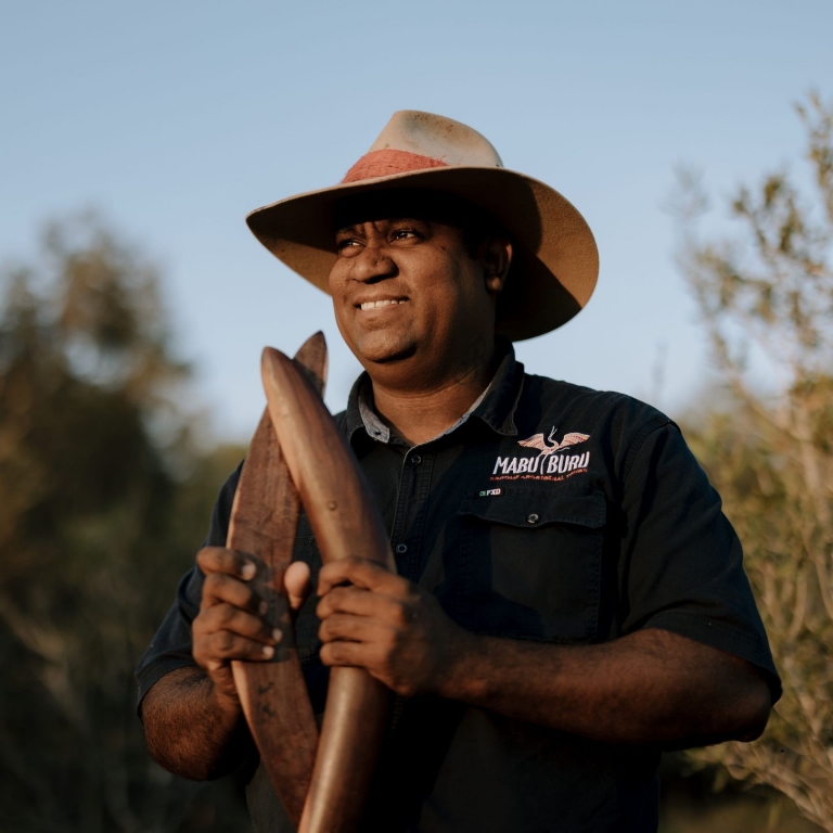 Guide on the Indigenous Tour, Mabu Buru Tours, Broome, Western Australia © Tourism Australia