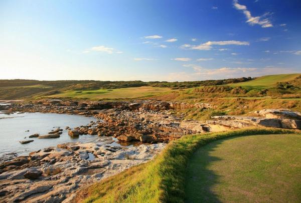 Coastline shot of the golf course at New South Wales Golf Club, Botany Bay National Park, New South Wales © NSW Golf Club