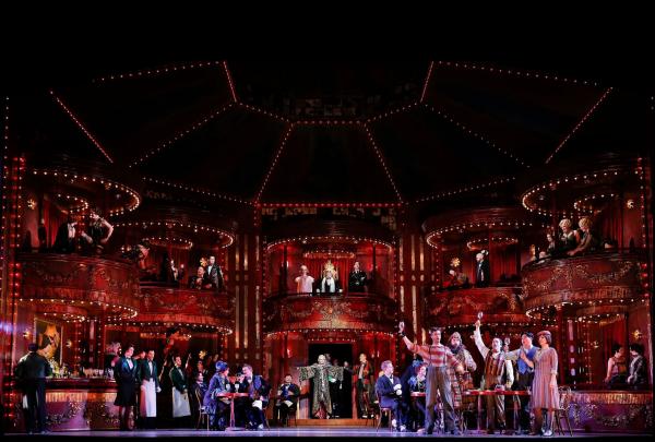 Performance at Sydney Opera House - Opera Australia: Star at the Sydney Opera House © Jeff Busby