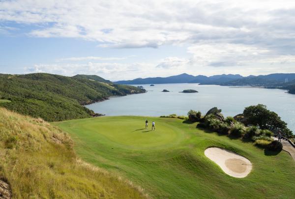 Golf course at qualia, Hamilton Island, Whitsundays, Queensland © Tourism Australia
