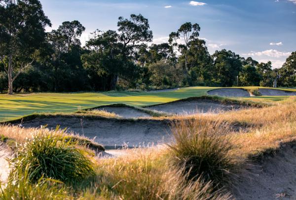 Low angle landscape of the golf course at Woodlands Golf Club, Mordialloc, Victoria © Great Golf Courses of Australia